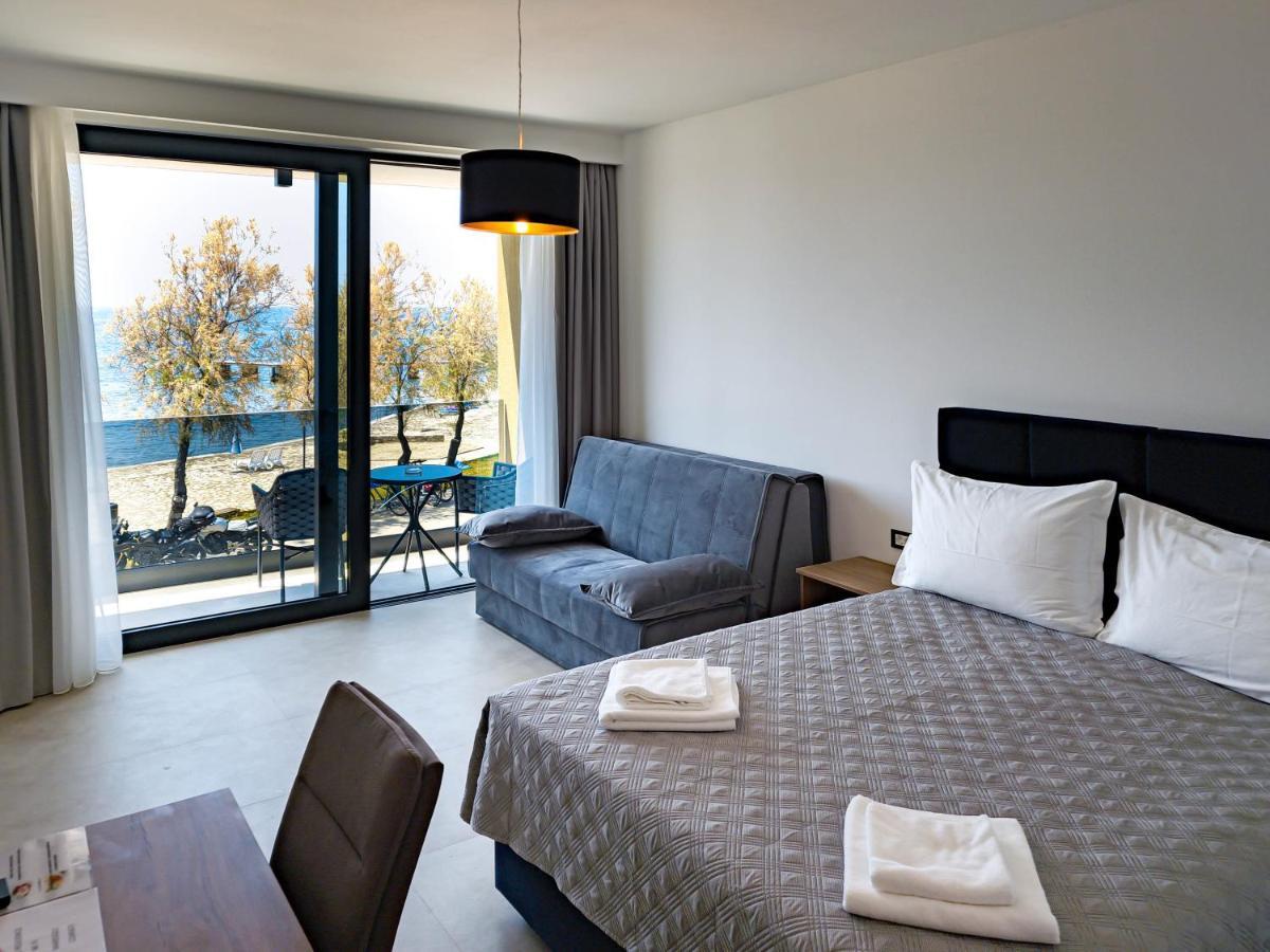 Maresole Beachfront Residence Poreč Extérieur photo